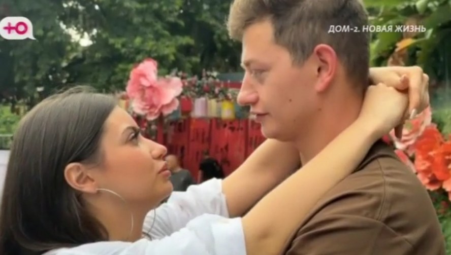 Вчера, 19:08 Дома-2 свежие серии смотреть бесплатно 28.09.2026 Ю канал прямой эфир